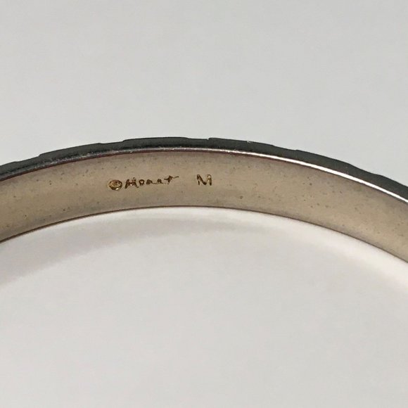 Vintage Signed Monet Diamond Cut Silver & Gold Tone Bangle - Picture 3 of 4